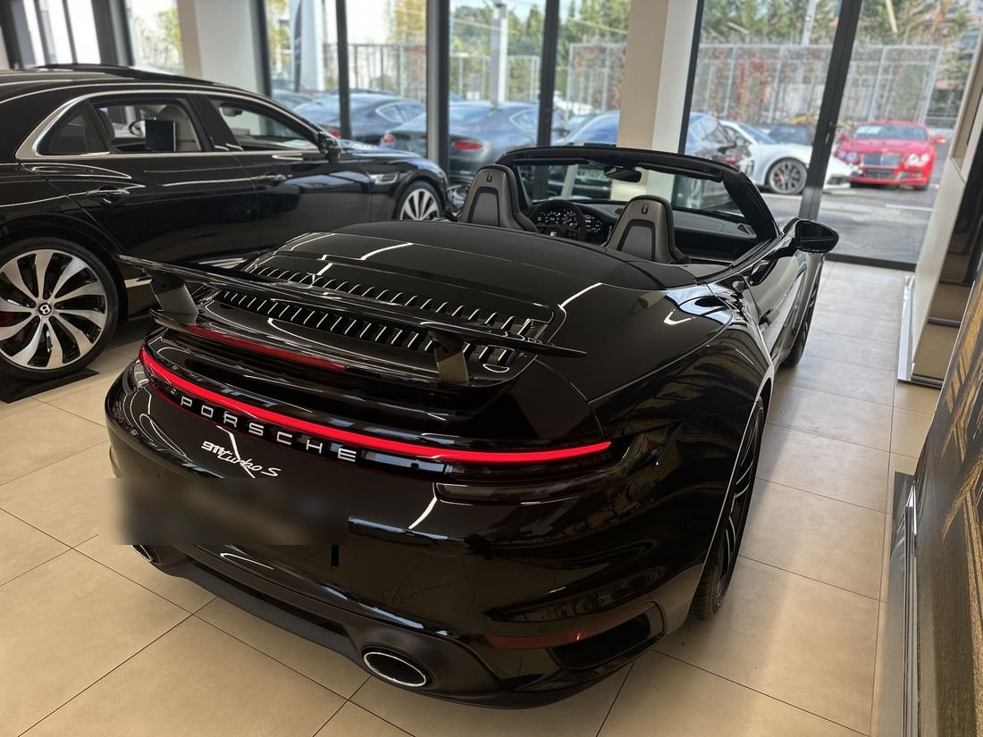 Porsche 911 Turbo S Cabriolet — véhicule vendu — DMOTORS